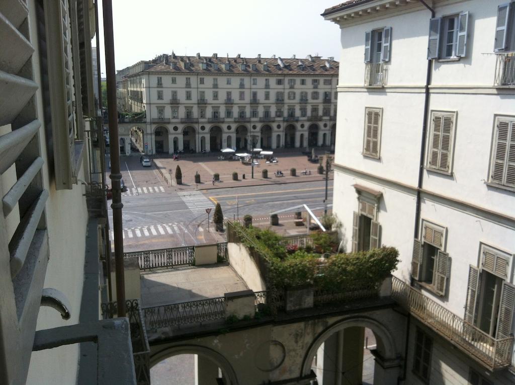 Piazza Vittorio Suites Турин Номер фото